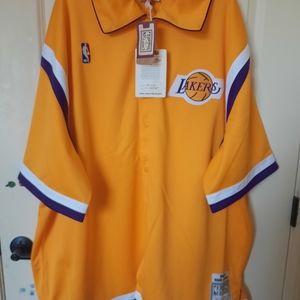Los Angeles Lakers Majic Johnson's Vintage warm-up Shirt.